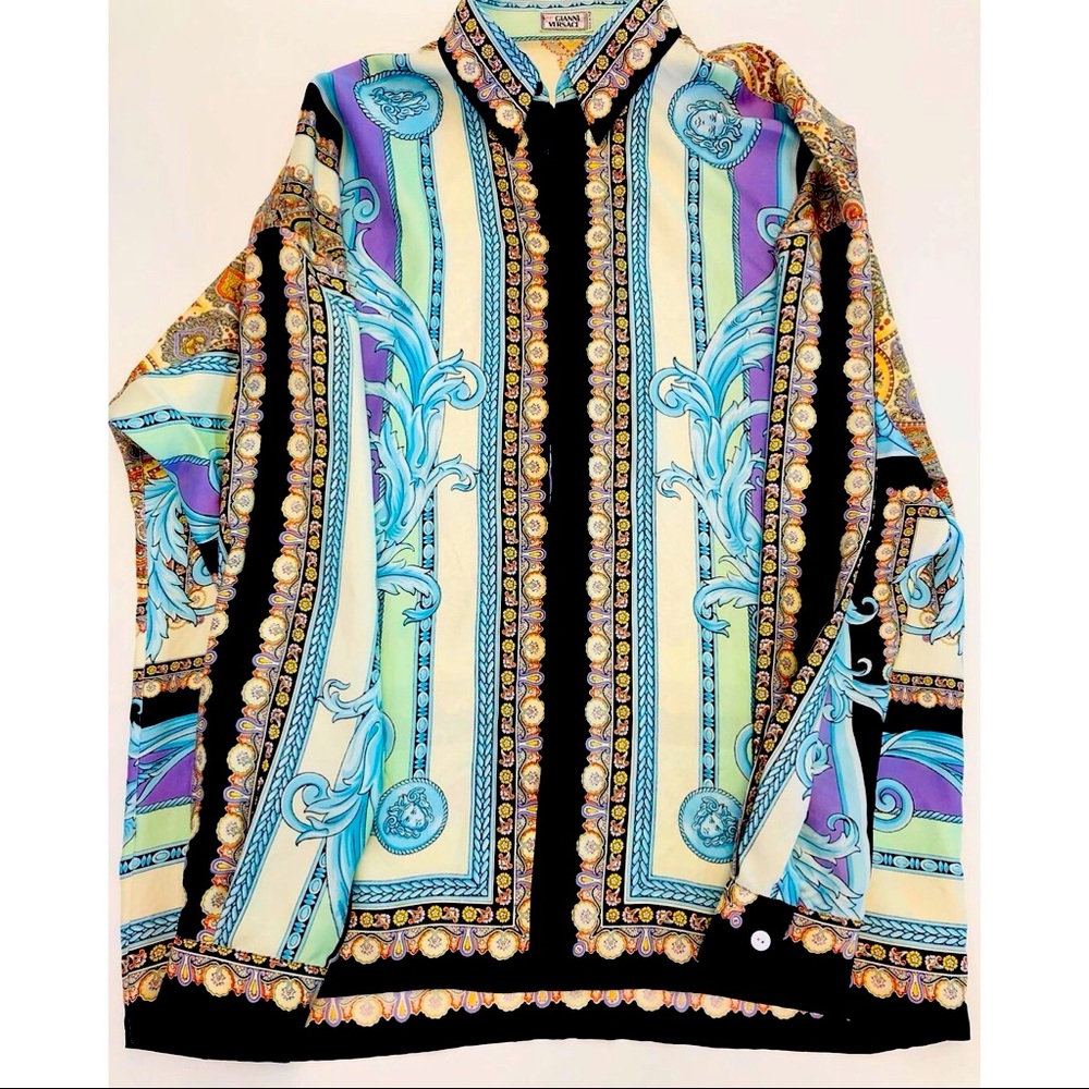 A classic Gianni Versace silk button-down with Arabesque influenced patterns
